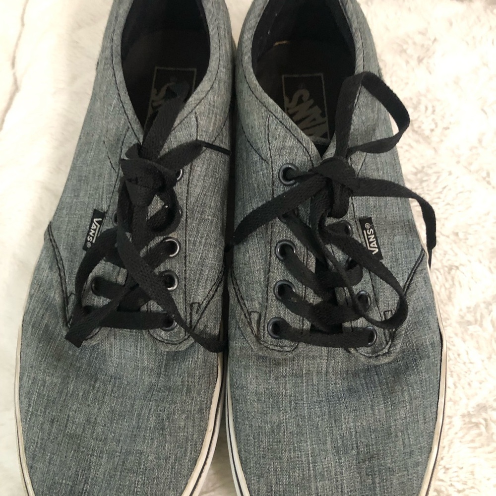 Vans Men's Gray Casual Shoes.  Size 10.5.